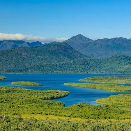 Aparthotel Vista Hinchinbrook Cardwell Esterno foto