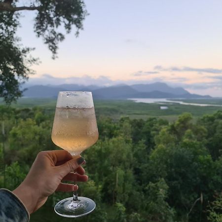 Aparthotel Vista Hinchinbrook Cardwell Esterno foto