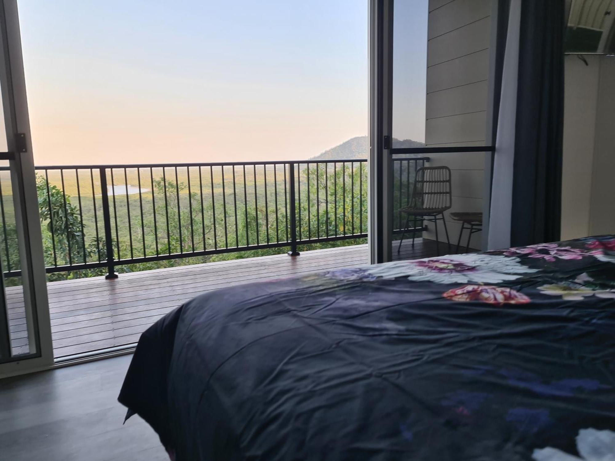 Aparthotel Vista Hinchinbrook Cardwell Esterno foto