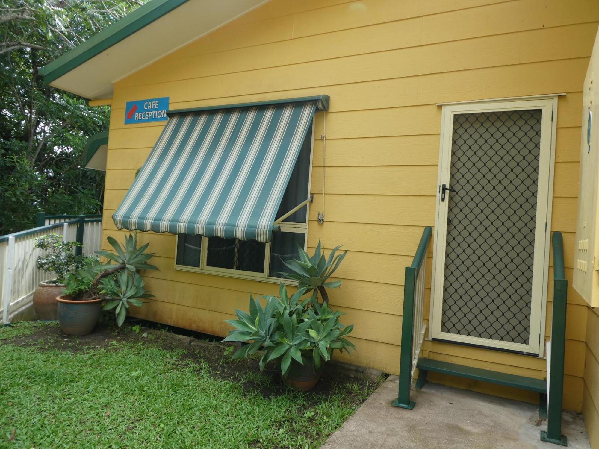 Aparthotel Vista Hinchinbrook Cardwell Esterno foto