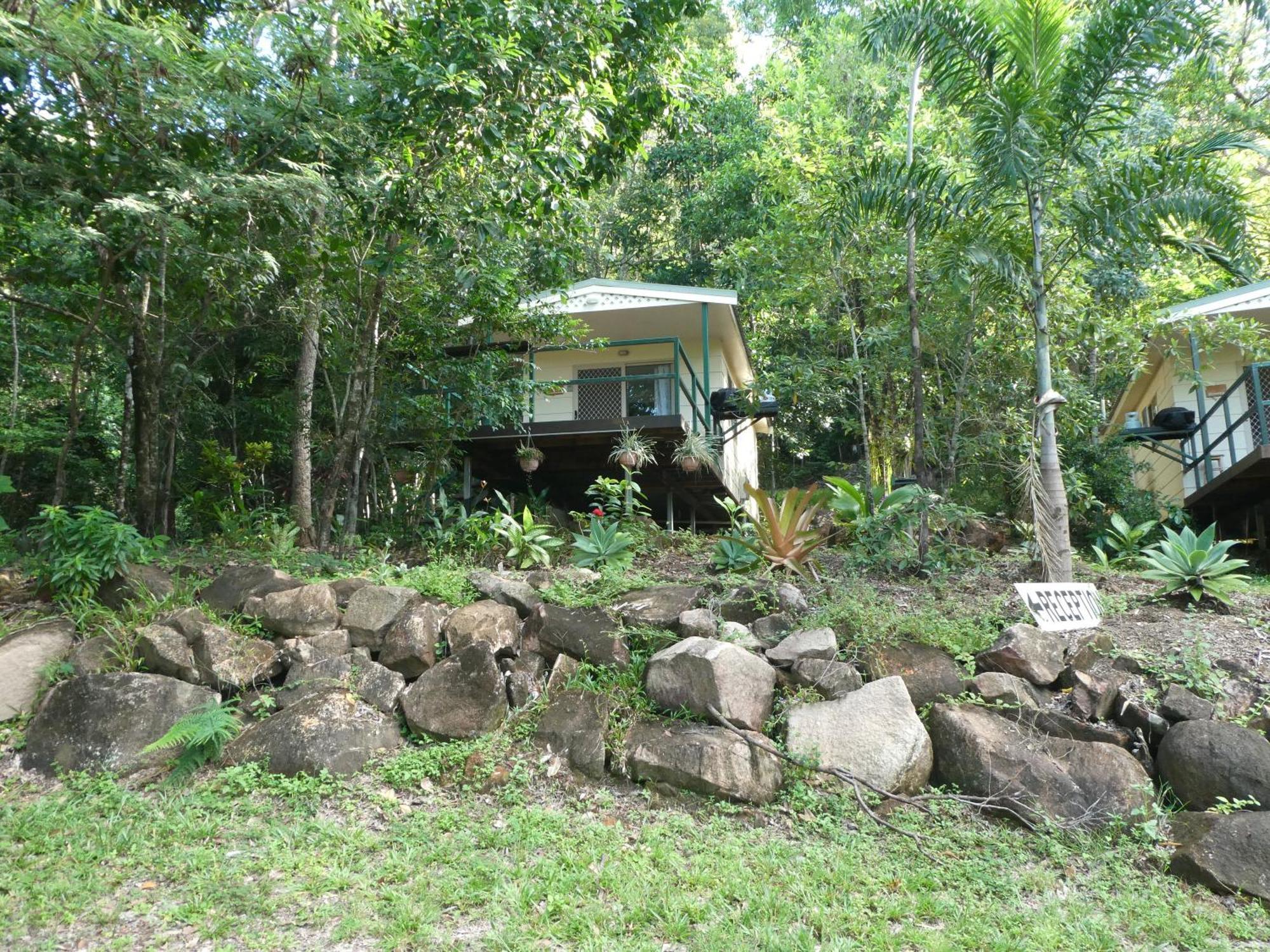 Aparthotel Vista Hinchinbrook Cardwell Esterno foto
